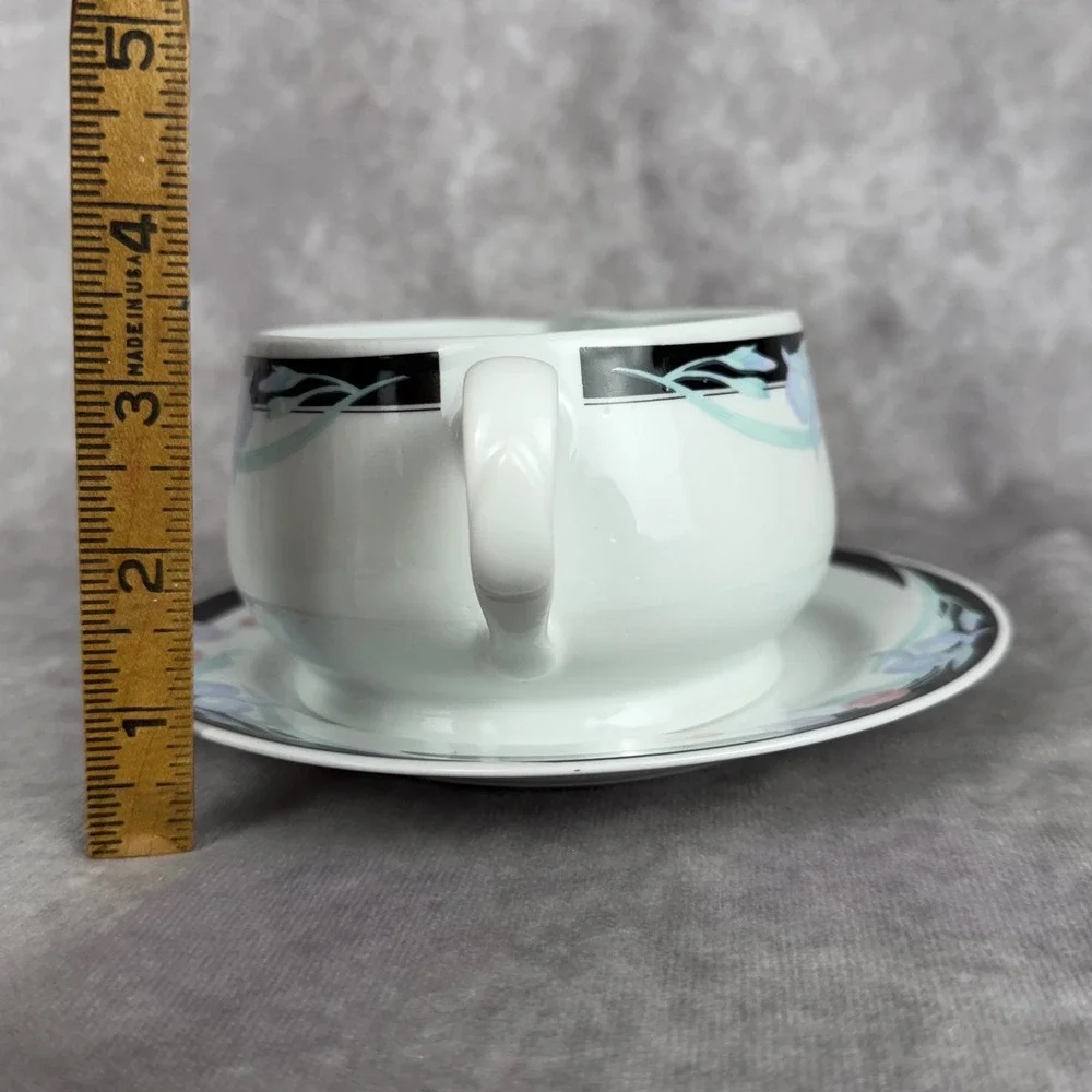 Vtg Caravel by‎ Excel Gravy Boat & Saucer Set Blk Border Pastel Iris Tulip China